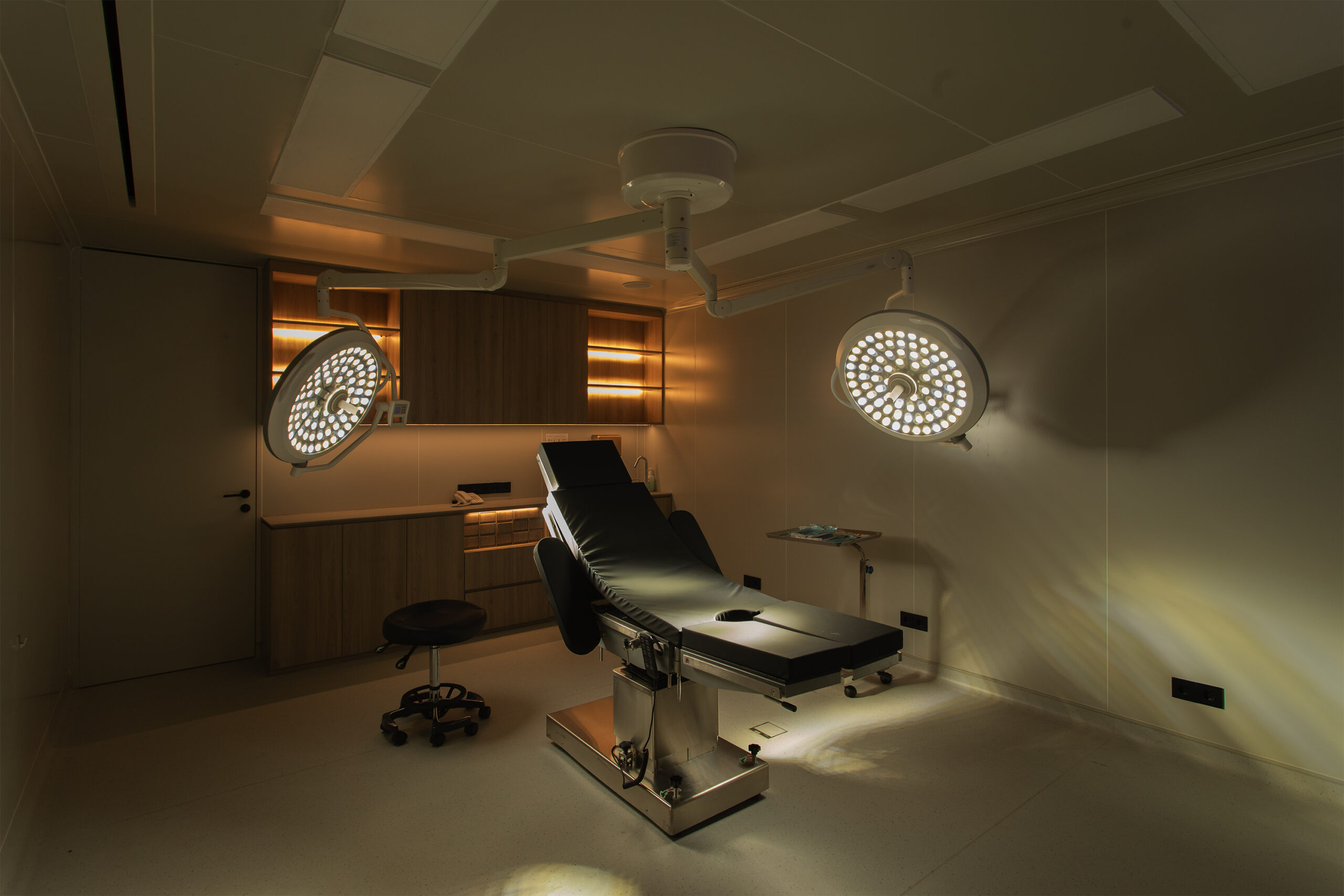 Sedot Lemak (Liposuction): Manfaat dan Prosedur di Maharis Surgery